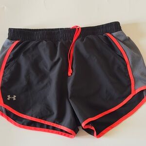 👉 Under Armour Women’s Fly-By Running Shorts:Mesh side elastic drawstring waist